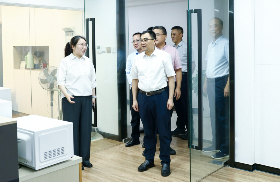 海螺谋变山水稳链，水泥业向内挖潜
